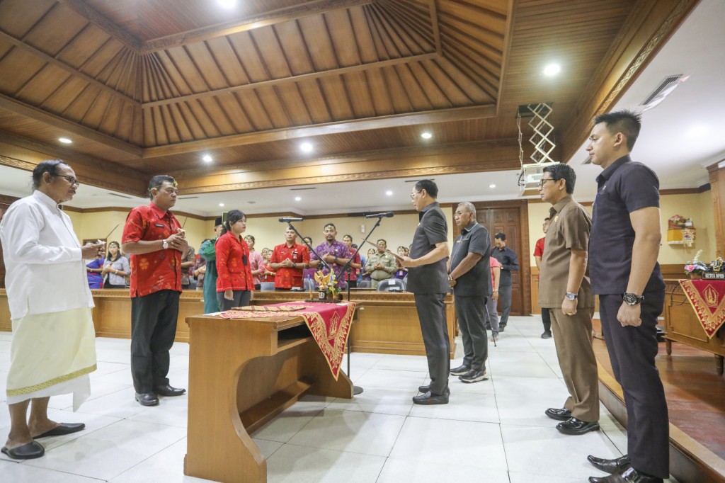 Wabup Suiasa Lantik 59 Pejabat Fungsional